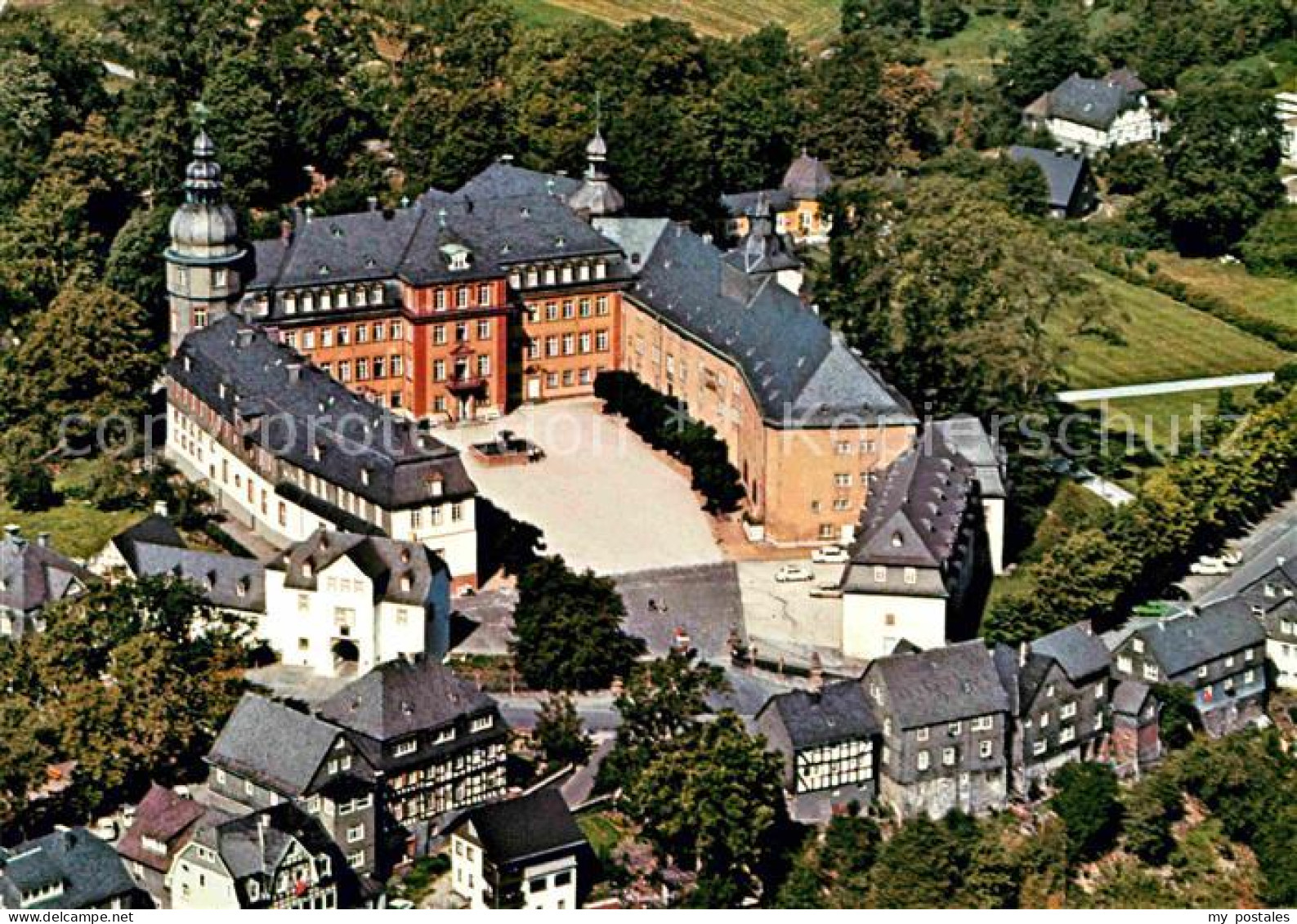 72798789 Bad Berleburg Schloss Fliegeraufnahme Bad Berleburg - Bad Berleburg