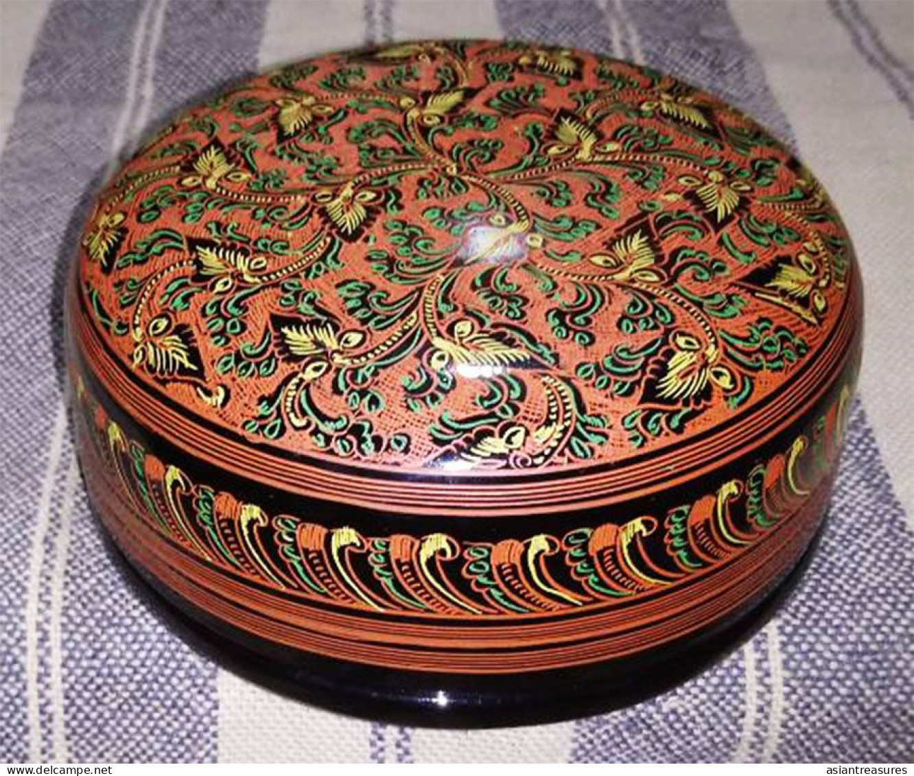 Newer Burma  Regular 2-piece Hand-painted, Hand Etched Covered Box Intricate Work Ca 1990 - Art Asiatique