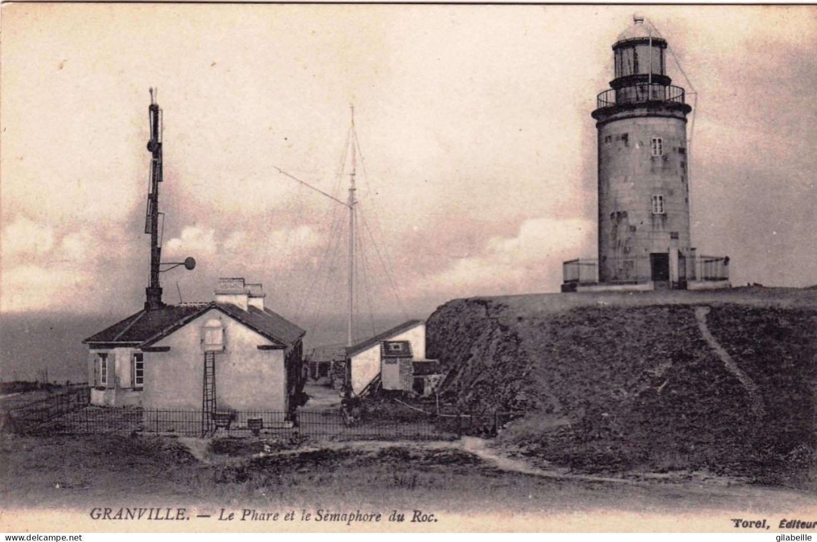 50 - Manche -  GRANVILLE - Le Phare Et Le Semaphore Du Roc - Granville