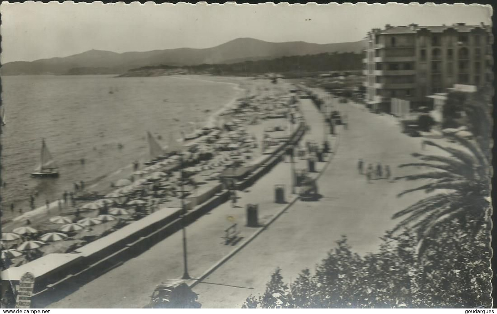 Le Lavandou - Le Boulevard De La Plage - (P) - Le Lavandou