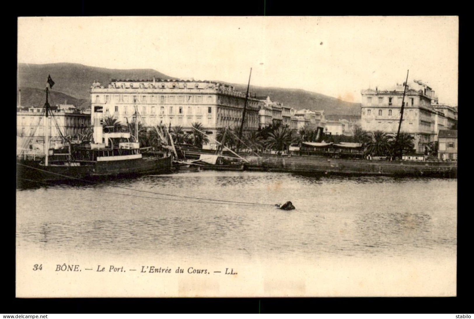 ALGERIE - BONE - LE PORT - L'ENTREE DU COURS - Annaba (Bône)