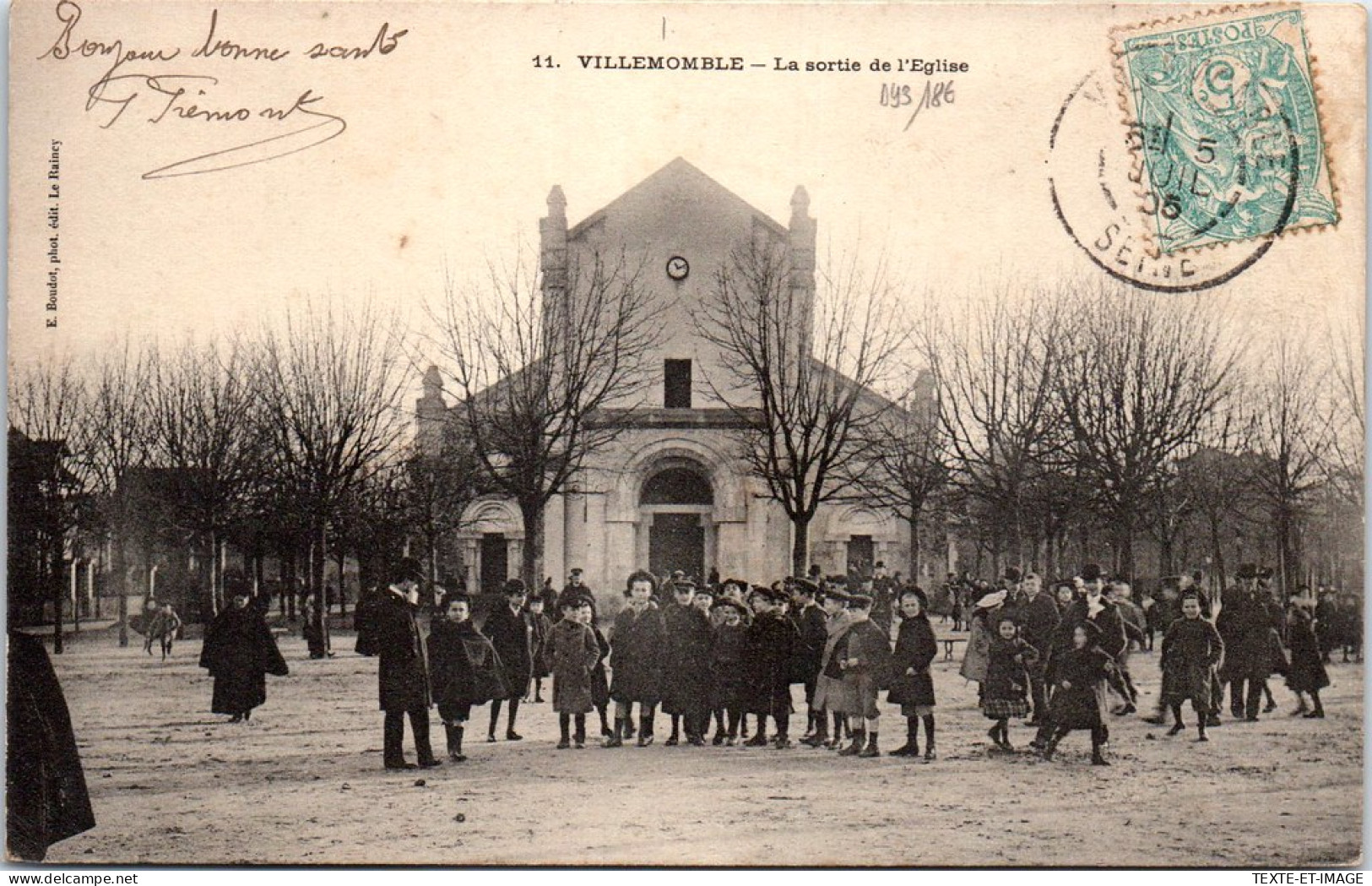 93 VILLEMOMBLE - La Sortie De L'eglise  - Villemomble