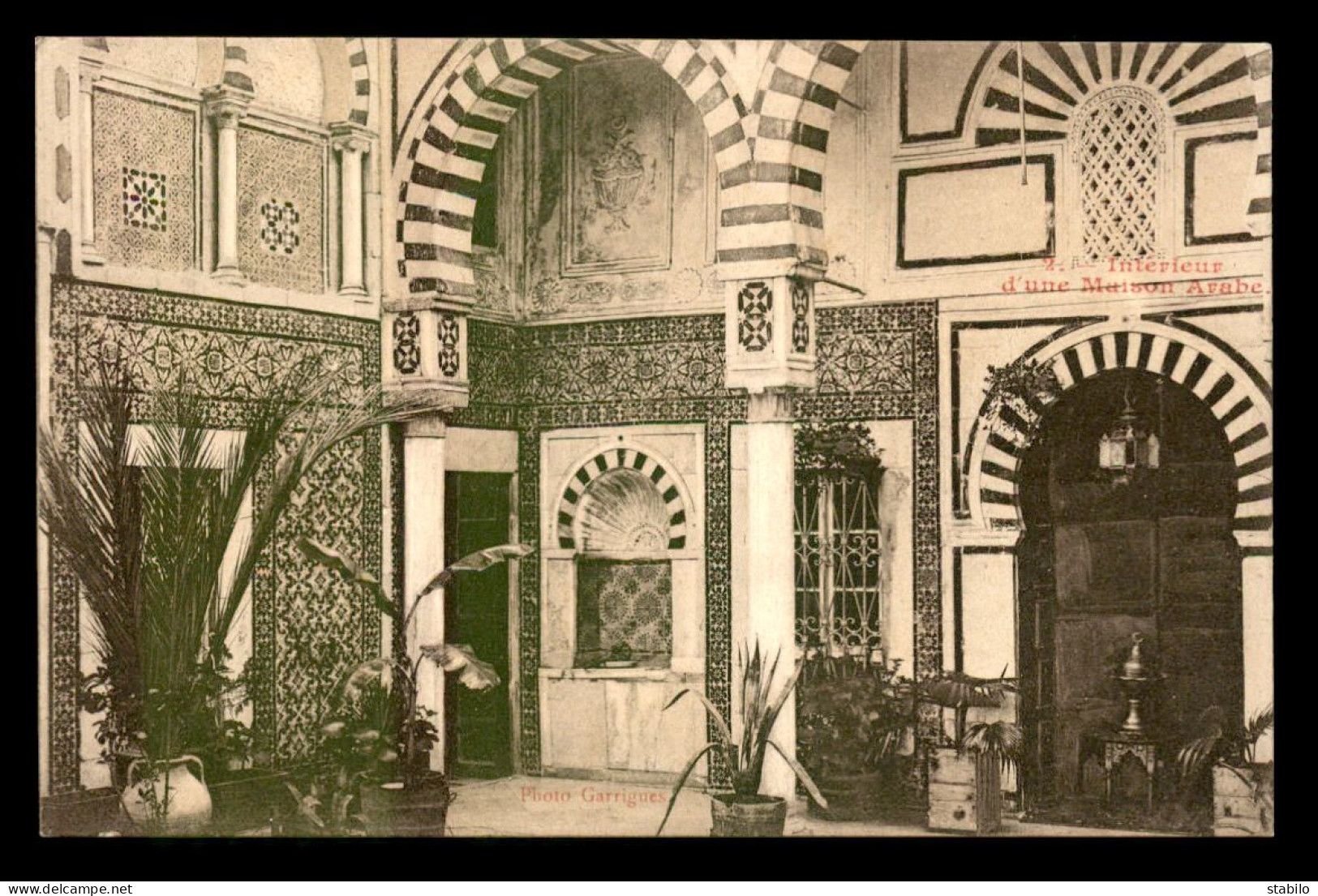 TUNISIE - SCENES ET TYPES - EDITEUR GARRIGUES - INTERIEUR D'UNE MAISON ARABE - Tunisia