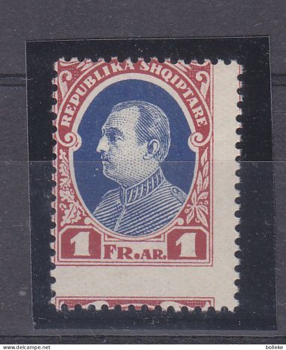 Albanie - Yvert 173 ** - Variété - Perforation Décalée - - Albania