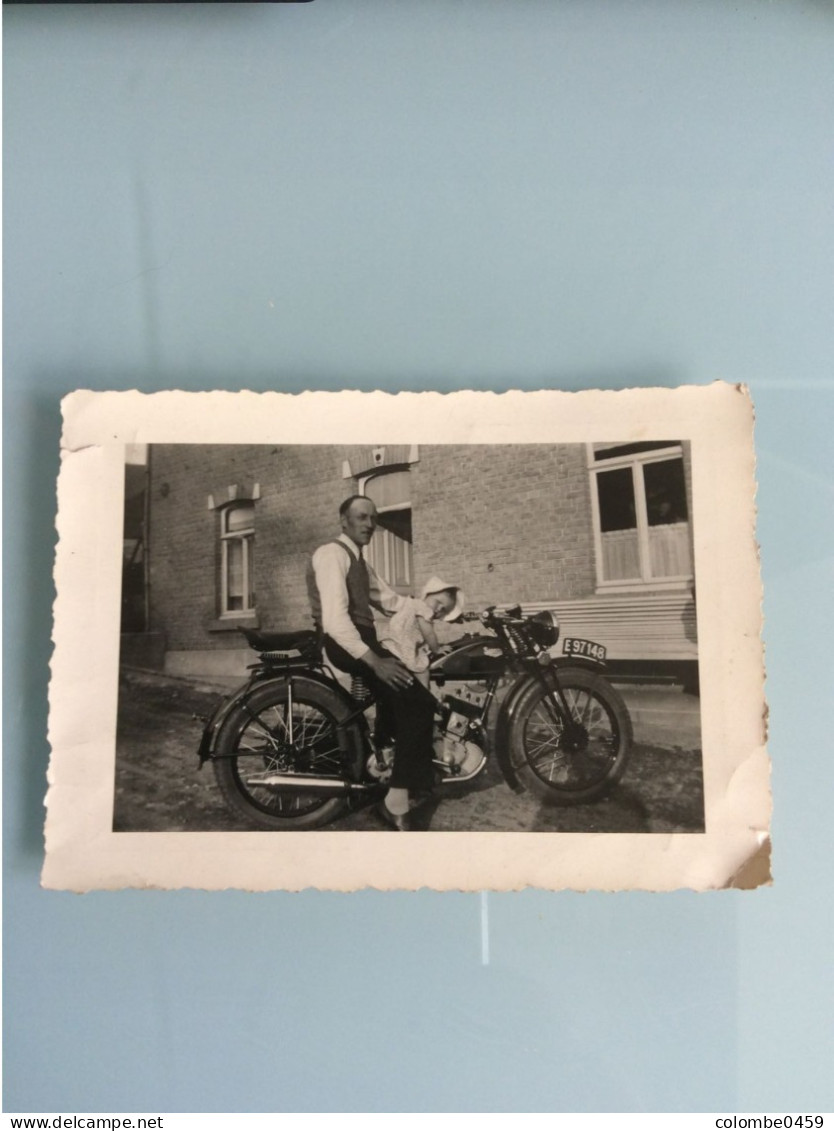 Ancienne Photo Authentique Papa Et Sa Fille Sur Sa Moto - Wielrennen