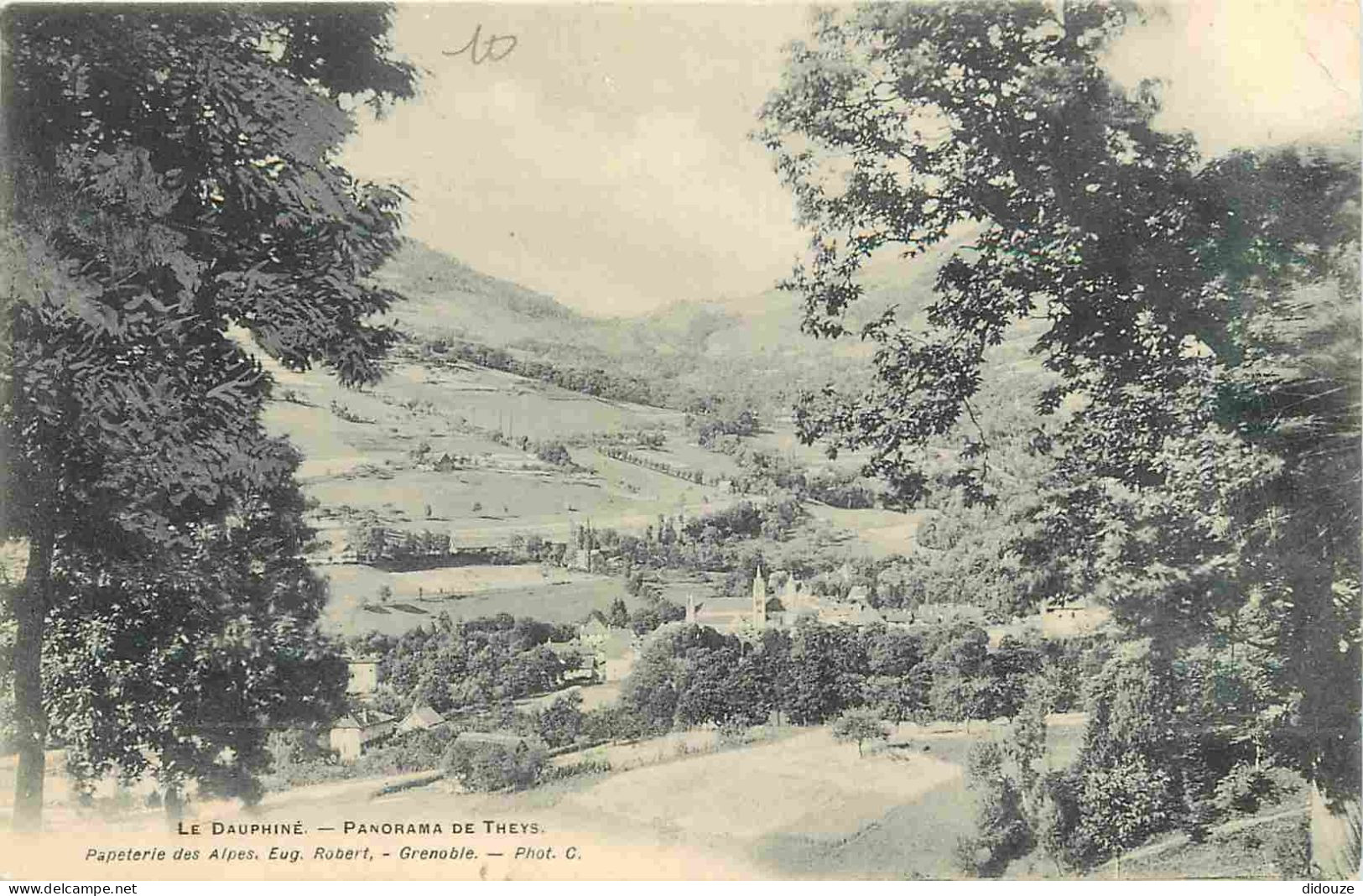 38 - Theys - Vue Générale - CPA - Voir Scans Recto-Verso - Theys