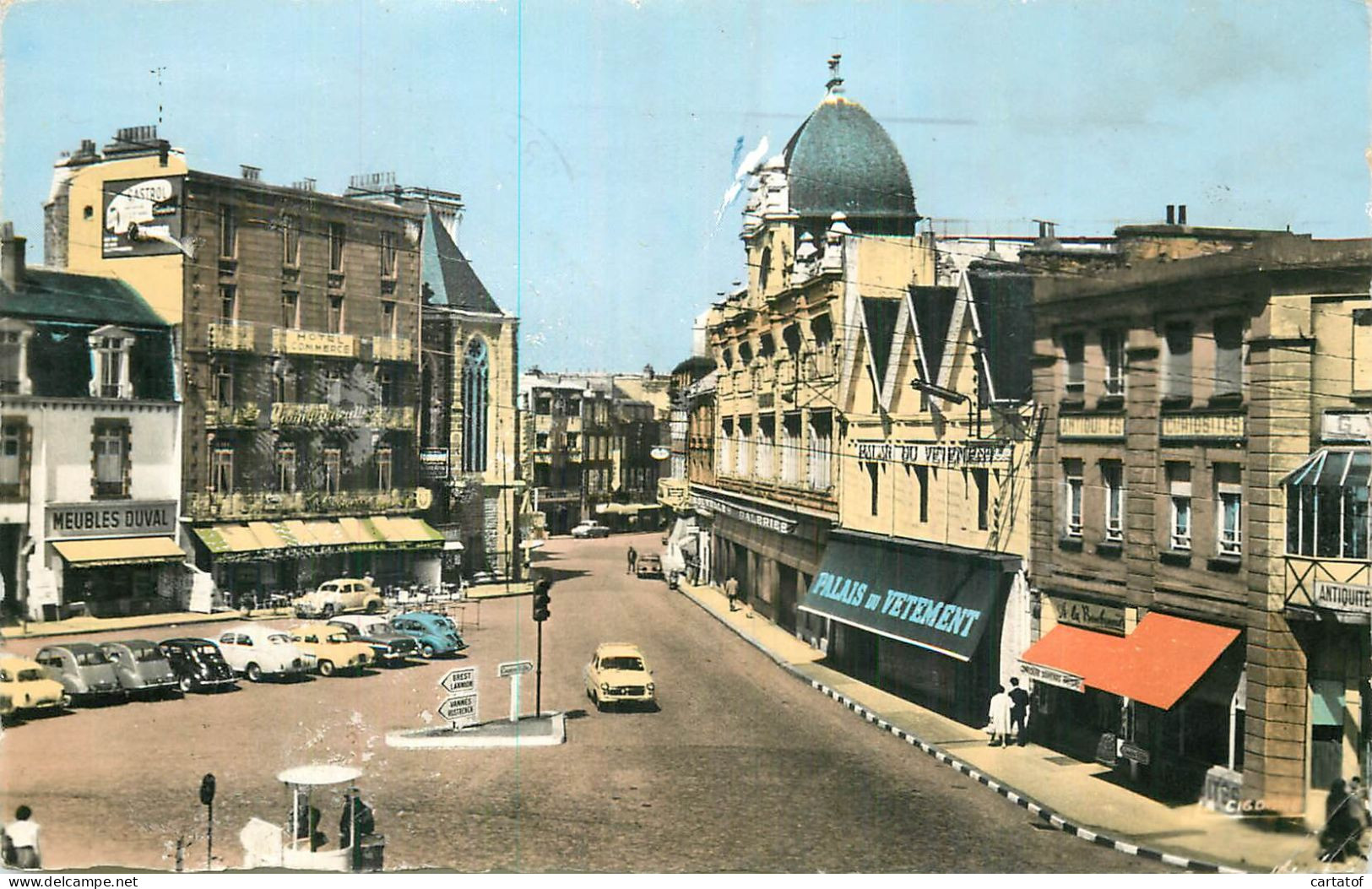 SAINT BRIEUC . Place Dugeusclin - Saint-Brieuc