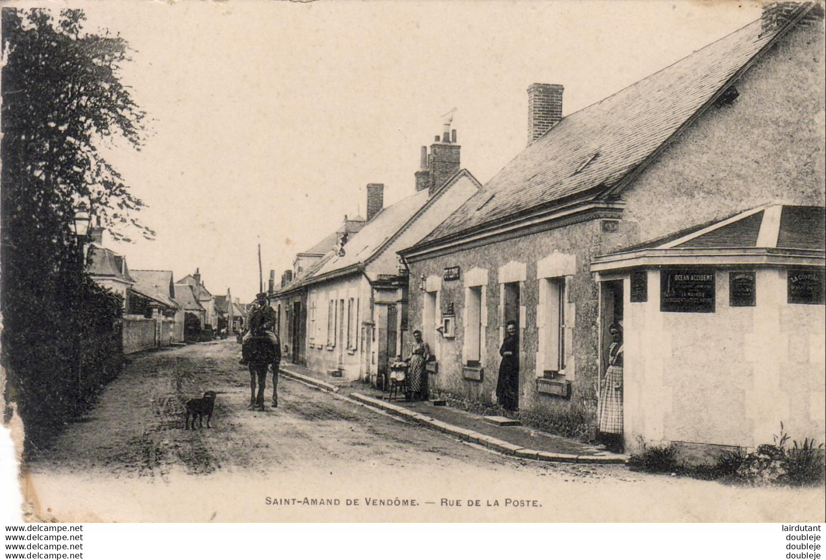 D41  SAINT AMAND DE VENDÔME  Rue De La Poste  (l'ancien Bureau De Poste Sur La Droite ) - Saint Amand Longpre