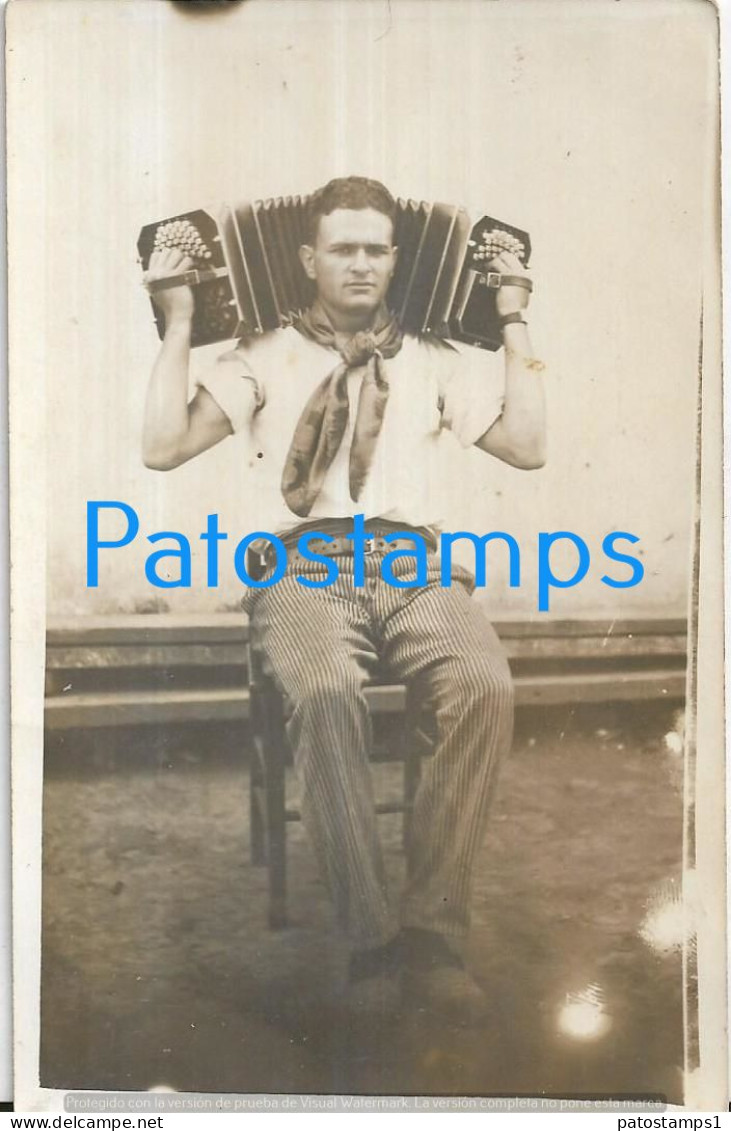 228891 ARGENTINA COSTUMES MAN IN BANDONEON TANGO POSTAL POSTCARD - Argentina