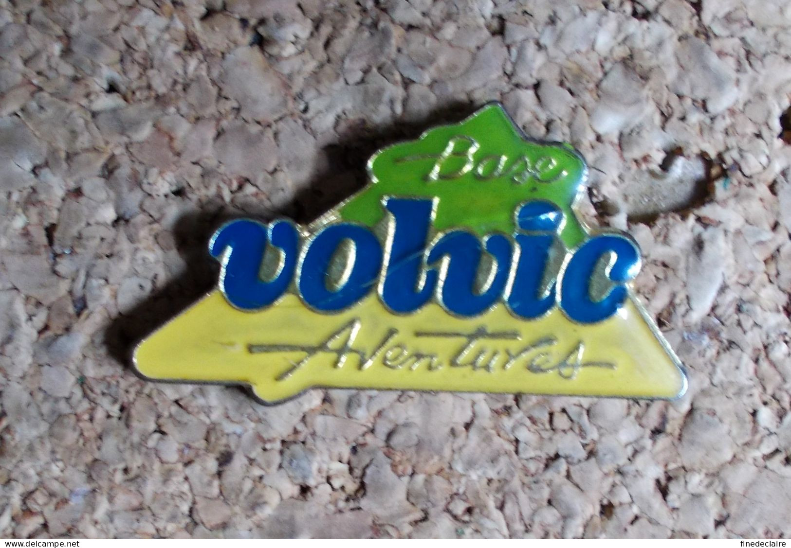 Pin's - Base Volvic Aventures - Boissons