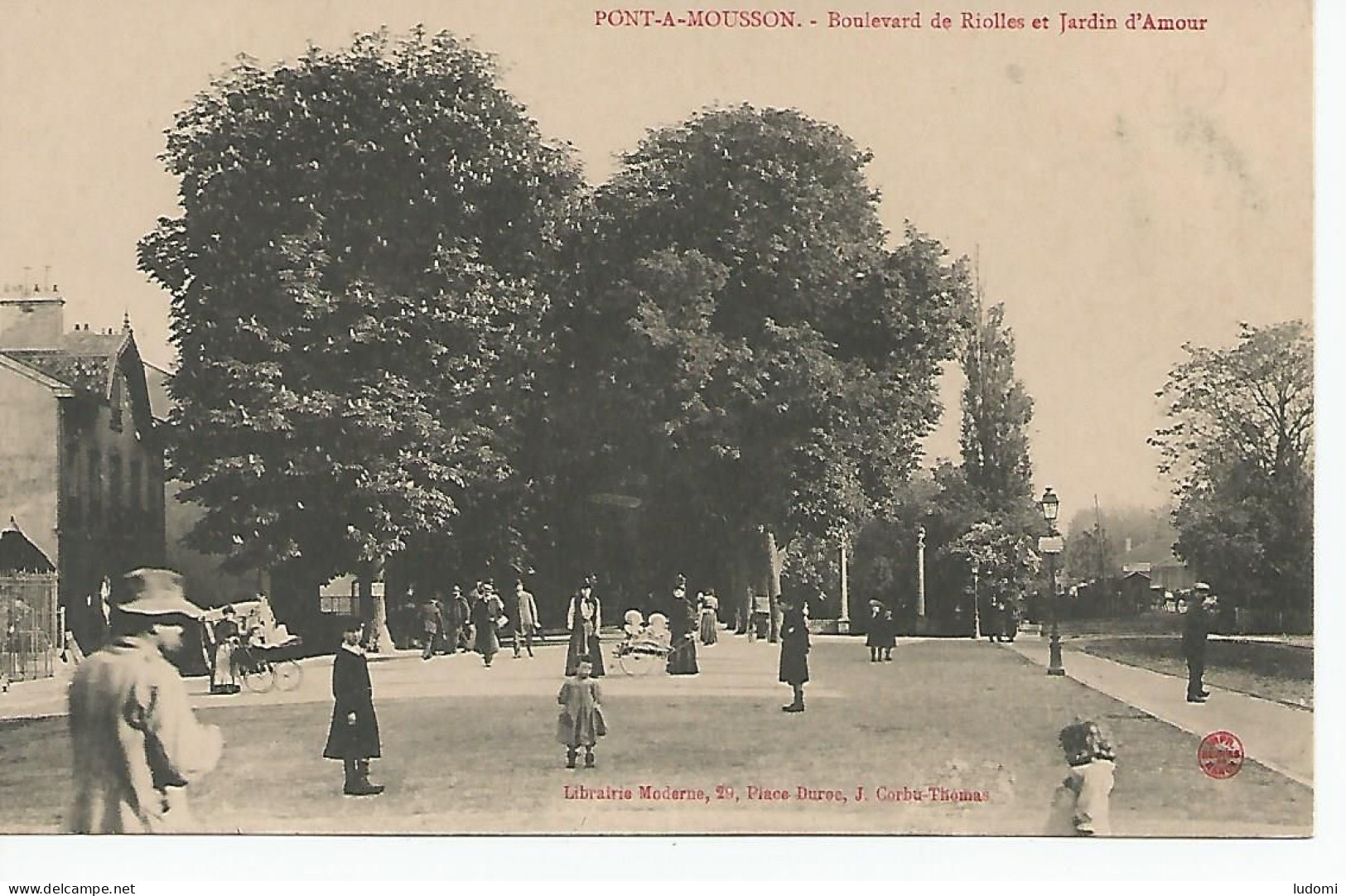 CPA PONT-A-MOUSSON 54 Boulevard De Riolles Et Jardin D'Amour.Très Animée.Enfants Landaus... - Pont A Mousson