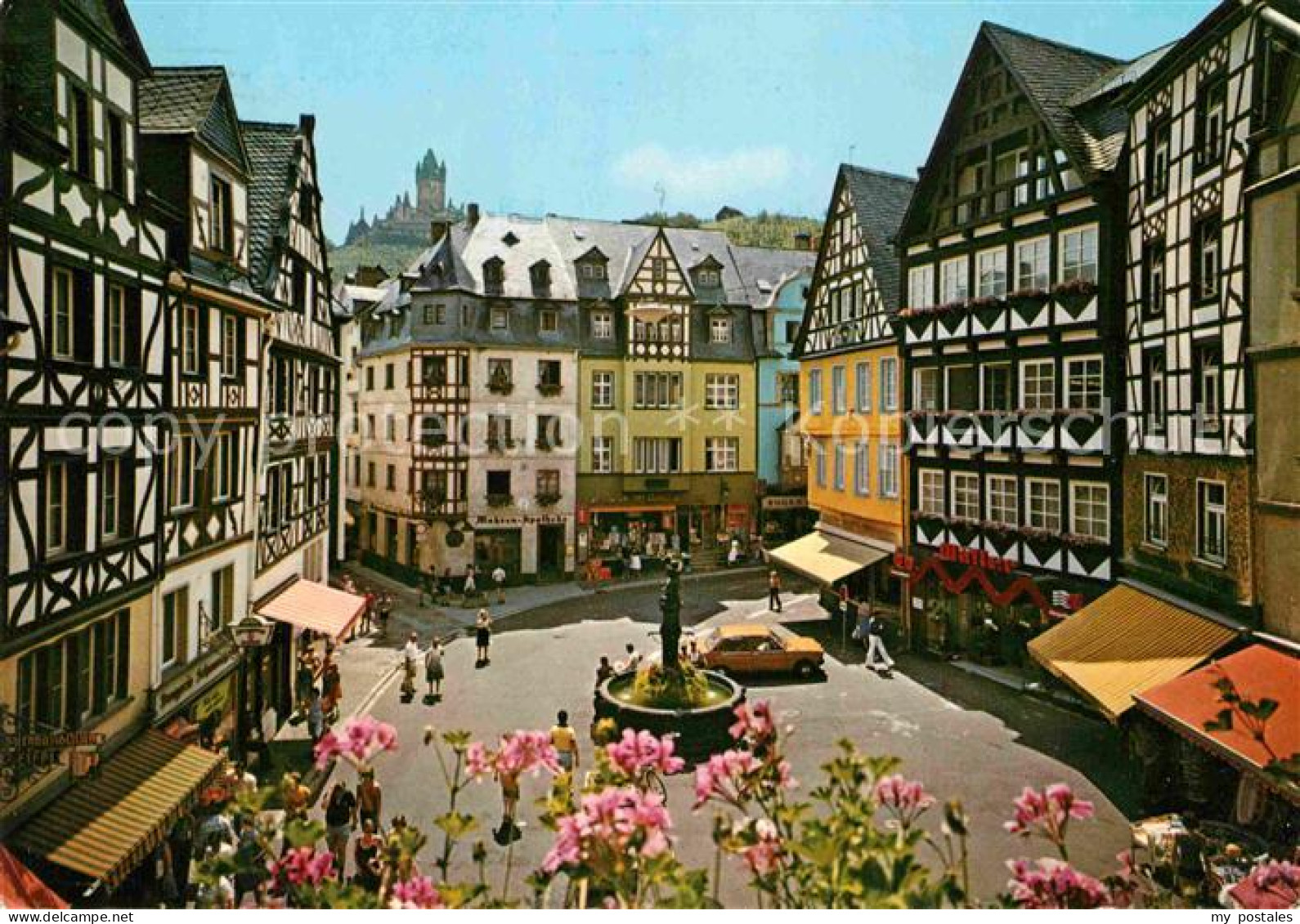 72781298 Cochem Mosel Marktplatz Mit St Martinsbrunnen Und Burg Cochem Cochem - Cochem