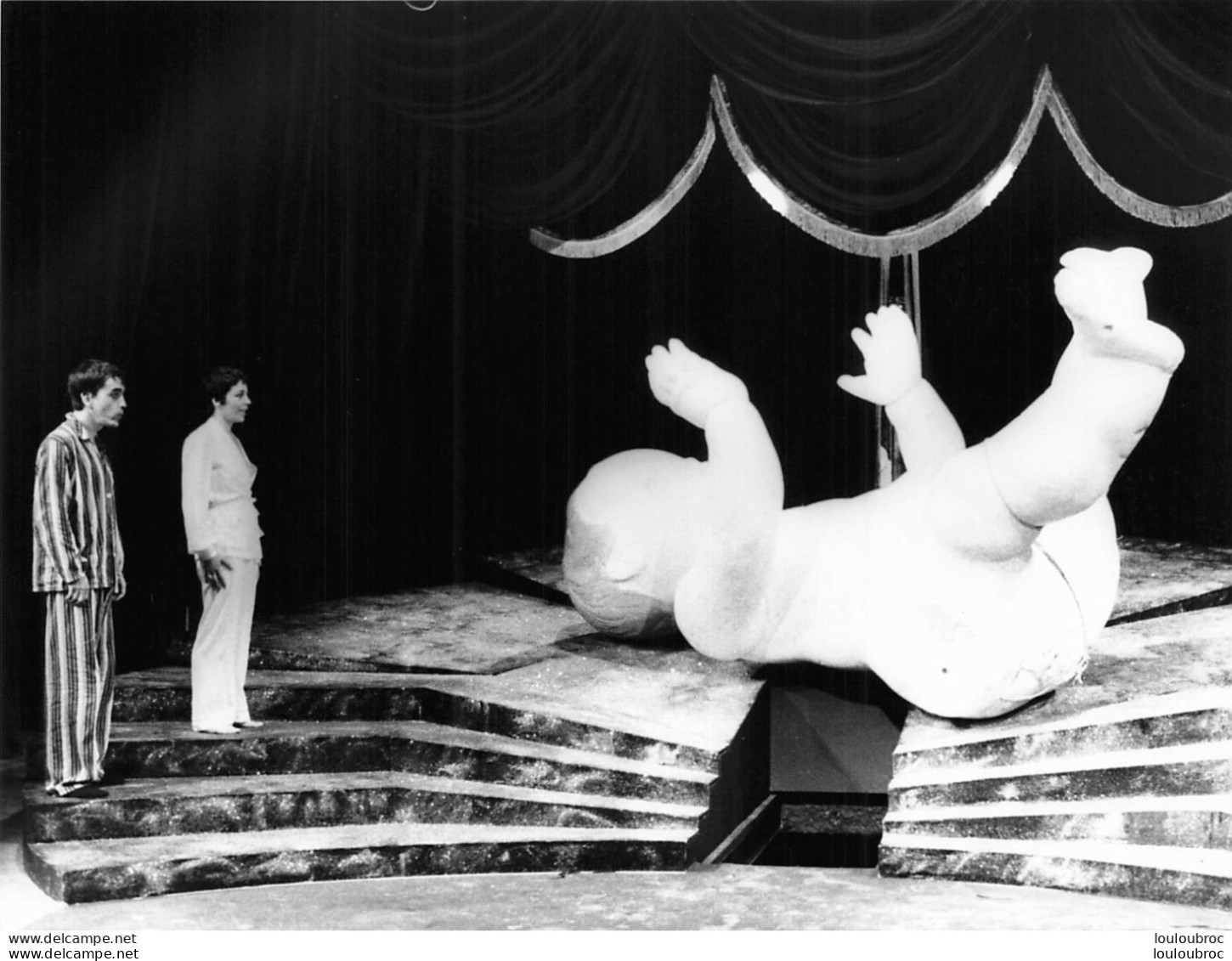 THEATRE LES MYSTERES DE L'AMOUR DE ROGER VITRAC REPRESENTATION A AVIGNON 1980 PHOTO ORIGINALE 20X15CM R6 - Berühmtheiten