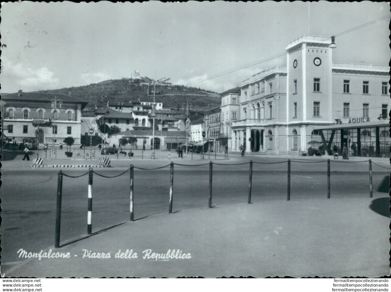 Bh466 Cartolina Monfalcone Piazza Della Repubblica Provincia Di Gorizia - Gorizia