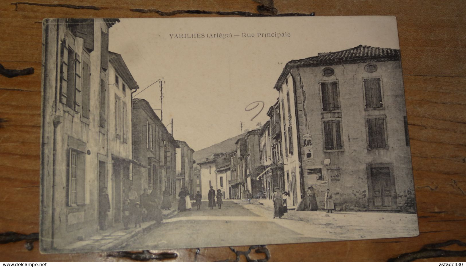 VARILHES, Rue Principale ................ 19147 - Varilhes