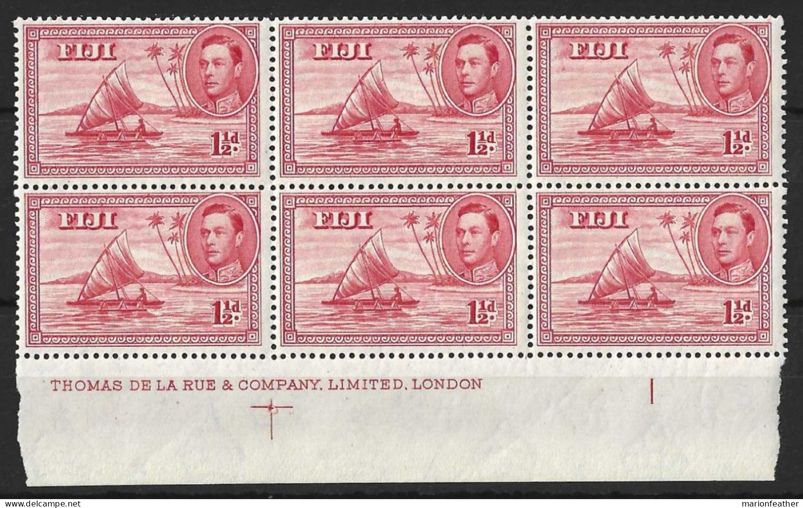 FIJI...KING GEROGE VI...(1936-52..)....IMPRINT BLOCK OF 6....1 &HALFd.....SG252...DIE II....P13.5.....3 X MH....3 X MNH. - Fidji (...-1970)