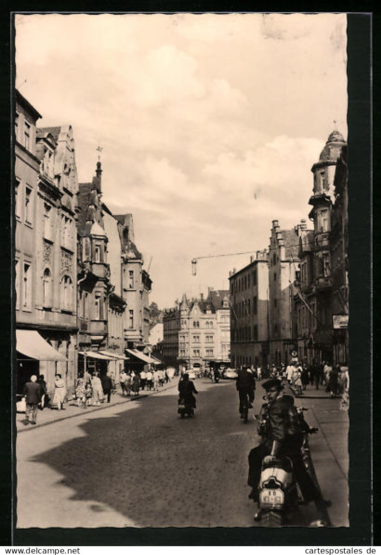 AK Mittweida I. Sa., Rochlitzerstrasse Mit Mopedfahrern Und Passanten  - Rochlitz