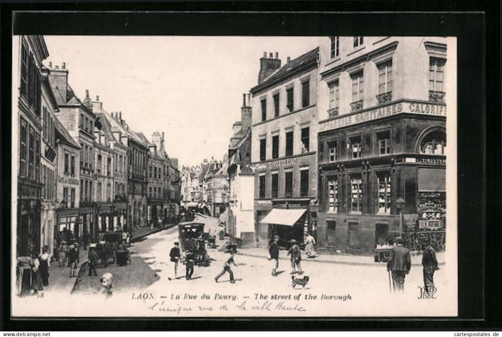 CPA Laon, La Rue Du Bourg  - Laon