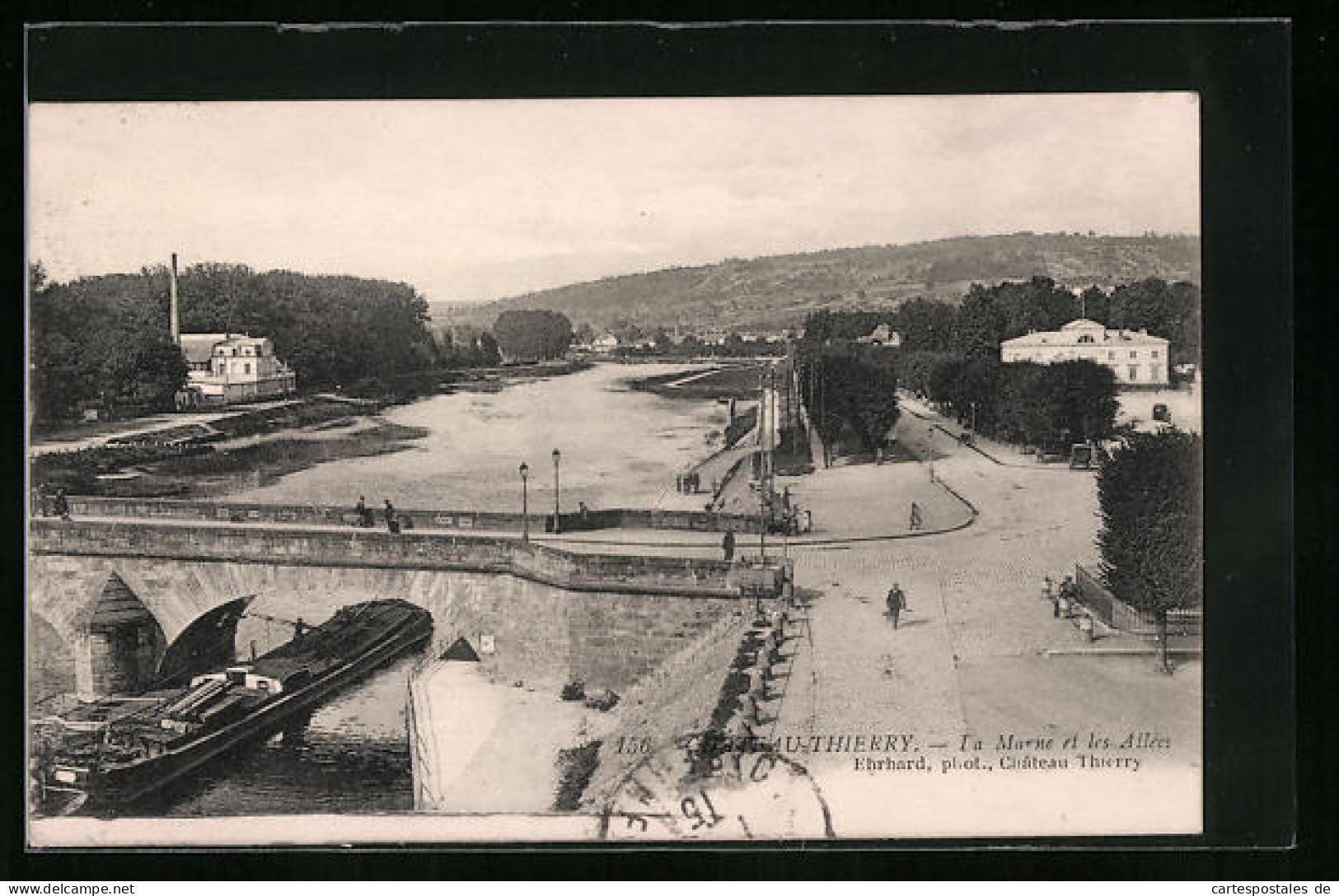 CPA Chateau-Thierry, La Marne Et Les Allées  - Chateau Thierry