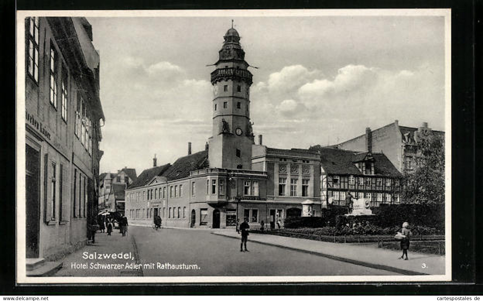 AK Salzwedel, Hotel Schwarzer Adler Mit Rathausturm  - Salzwedel