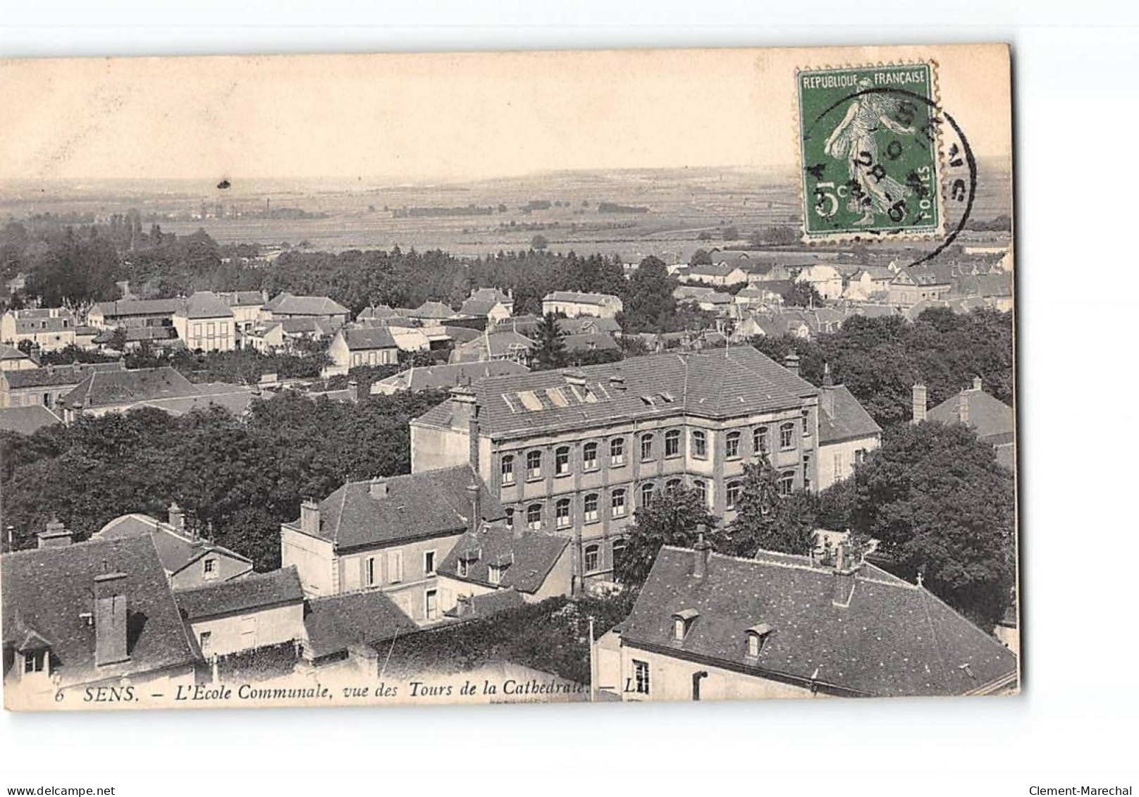 SENS - L'Ecole Communale, Vue Des Tours De La Cathédrale - Très Bon état - Sens