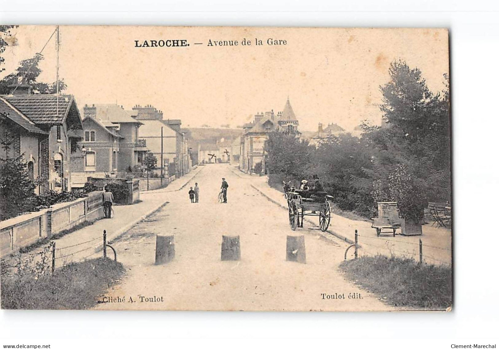 LAROCHE - Avenue De La Gare - Très Bon état - Laroche Saint Cydroine