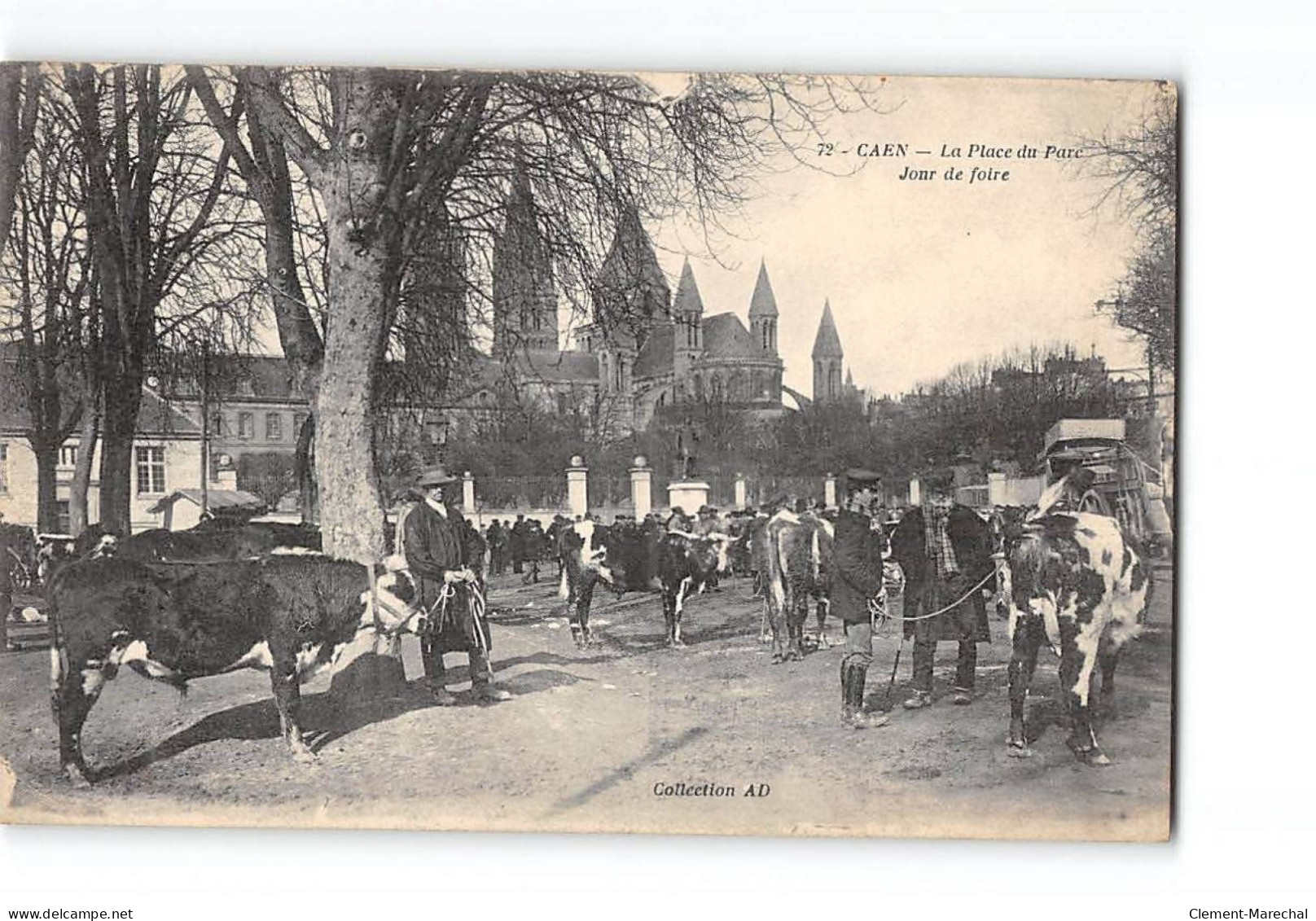 CAEN - La Place Du Parc - Jour De Foire - Très Bon état - Caen