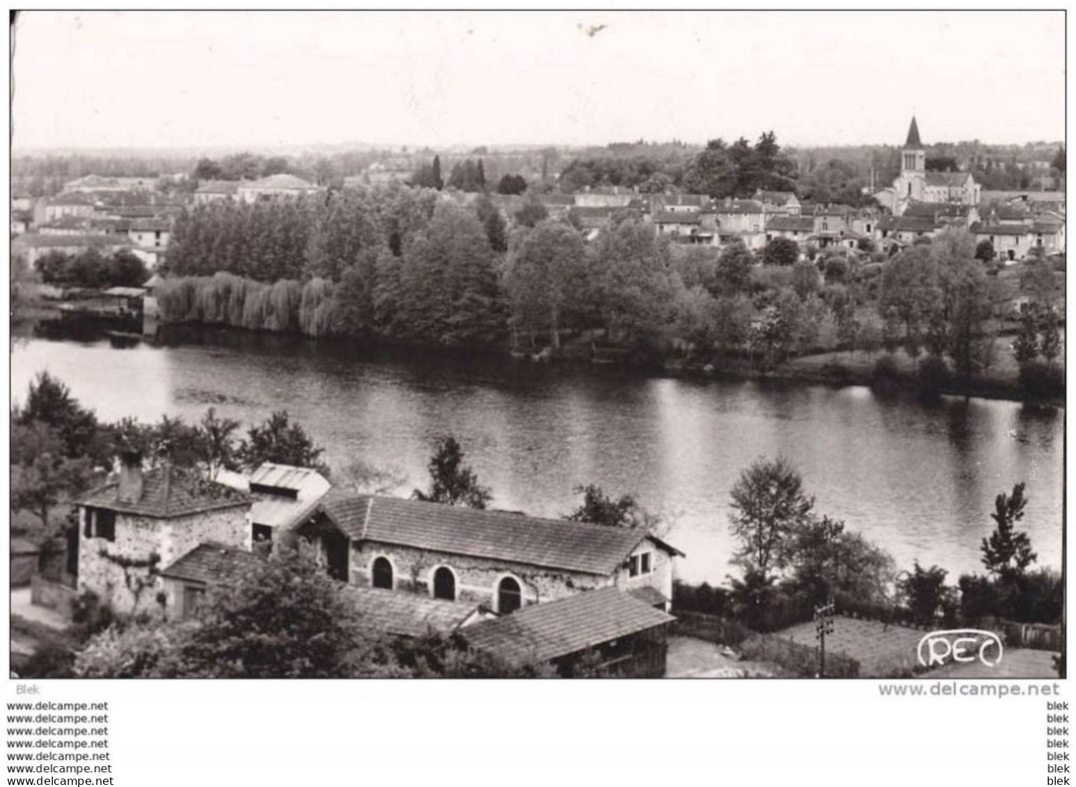 16.  Charente :  Chabanais : Quartier Saint Sébastien . - Other & Unclassified