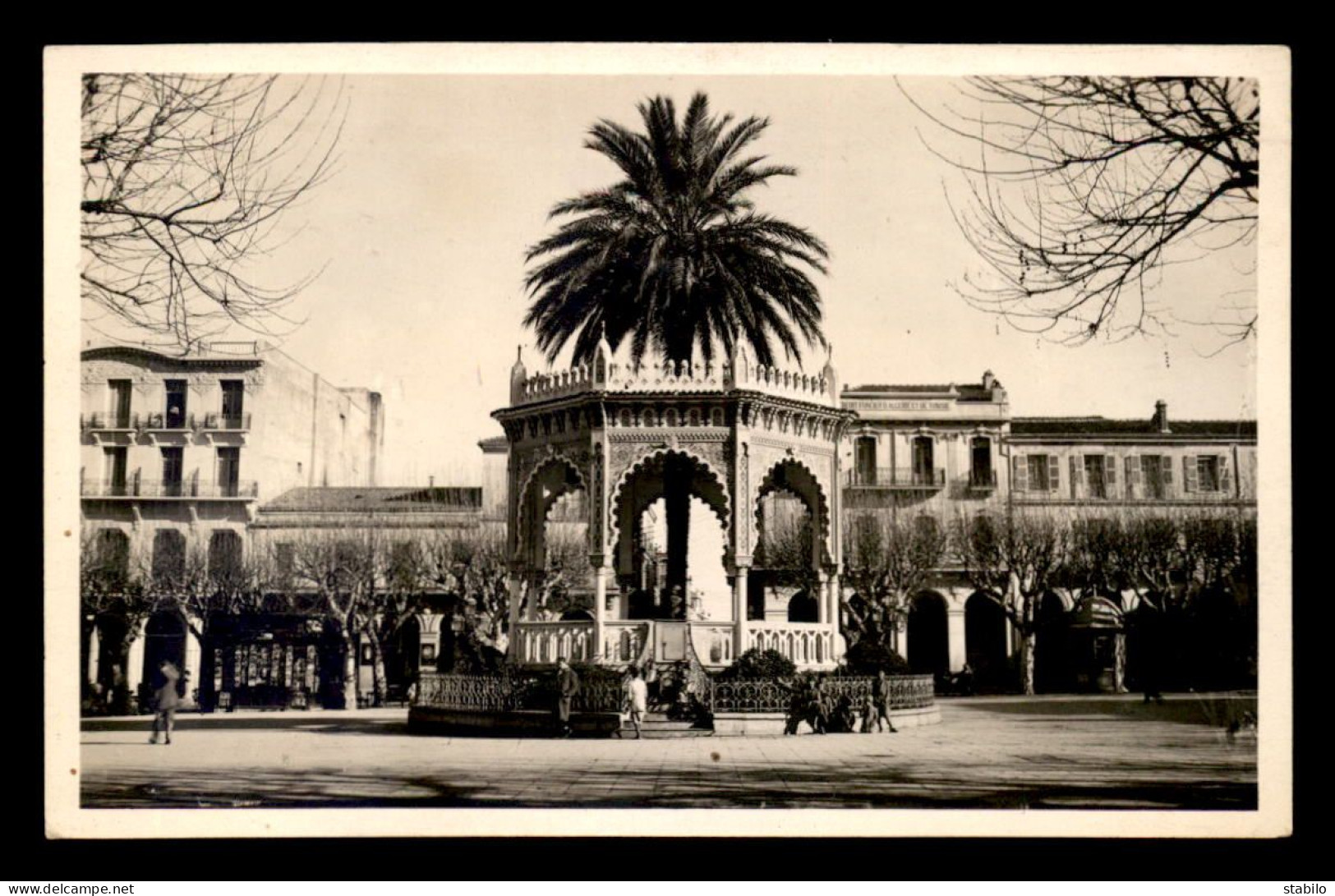 ALGERIE - BLIDA - PLACE GEORGES CLEMENCEAU ET LE KIOSQUE - Blida