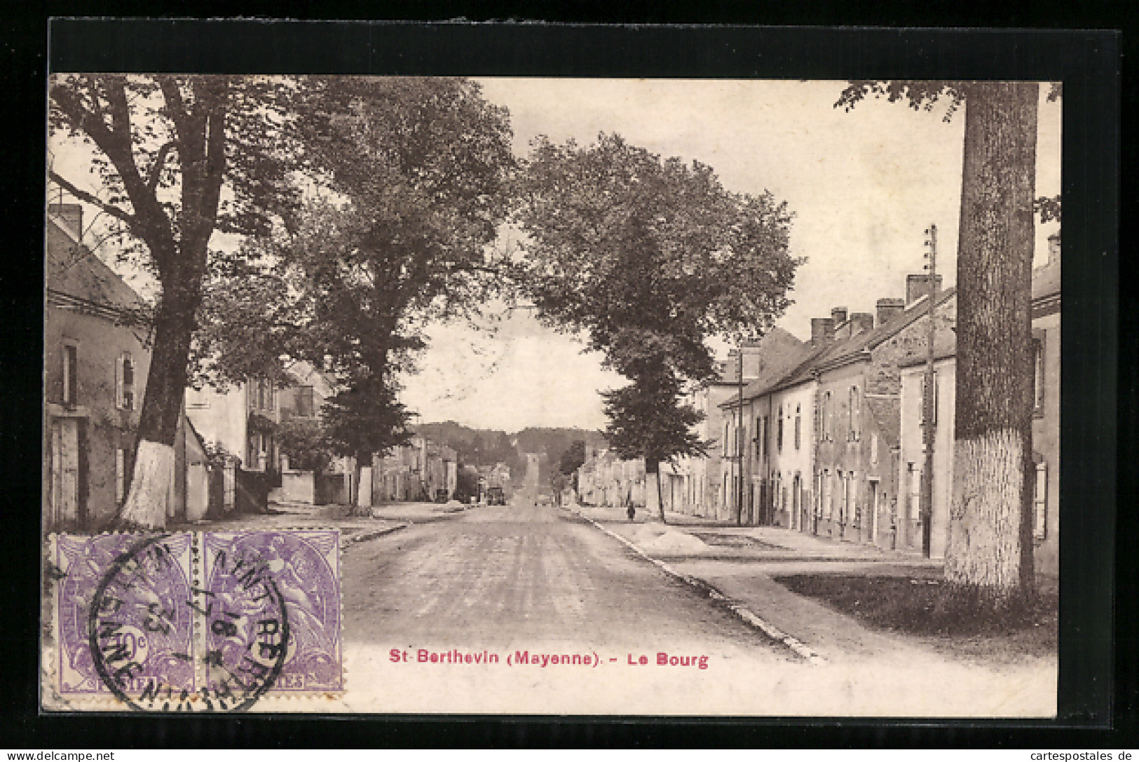 CPA St-Berthevin, Le Bourg  - Autres & Non Classés