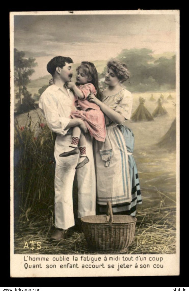 FANTAISIES - LE BONHEUR EN FAMILLE - COUPLE ET ENFANT - SERIE DE 4 CARTES - Other & Unclassified