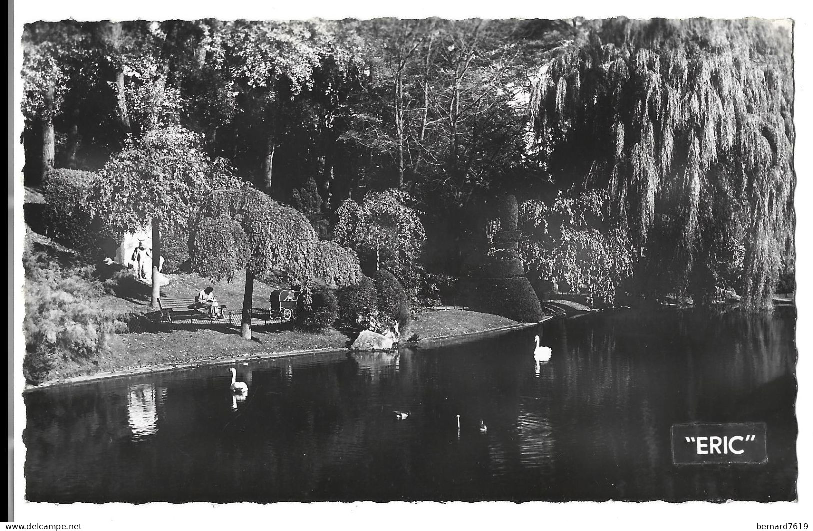 59  Valenciennes - Le Jardin  De La Rhonelle - Le Lac Et Les Cygnes - Valenciennes