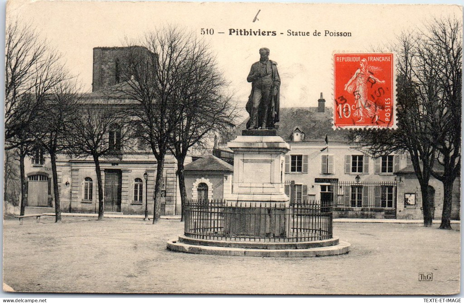 45 PITHIVIERS - Statue De Poisson -  - Pithiviers