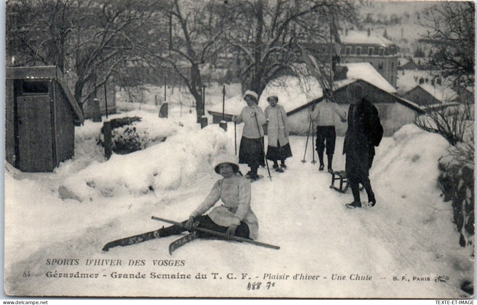 88 GERARDMER - Les Plaisirs De L'hiver, Une Chute  - Gerardmer