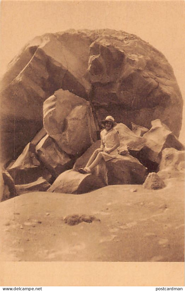 Martinique - SAINT-PIERRE - Bloc Sphérique Rejeté Pendant L'éruption Du Mont-Pelé - Ed. Musée Volcanologique  - Otros & Sin Clasificación