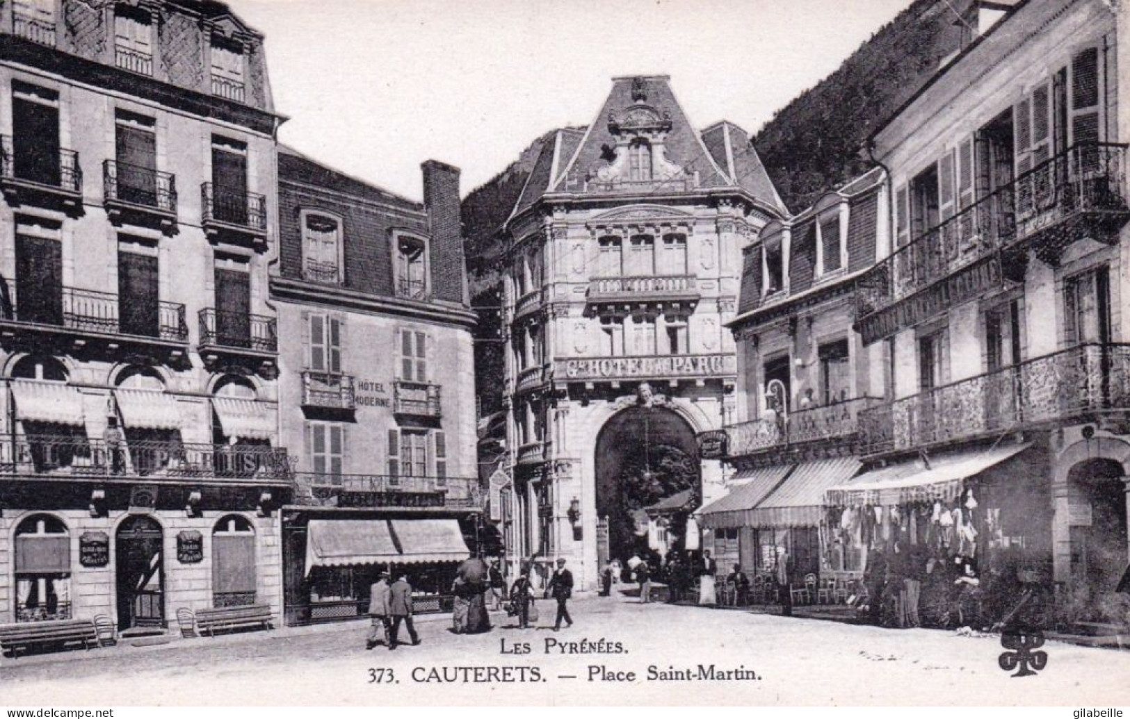 65 - Hautes Pyrenees -  CAUTERETS - Place Saint Martin - Cauterets
