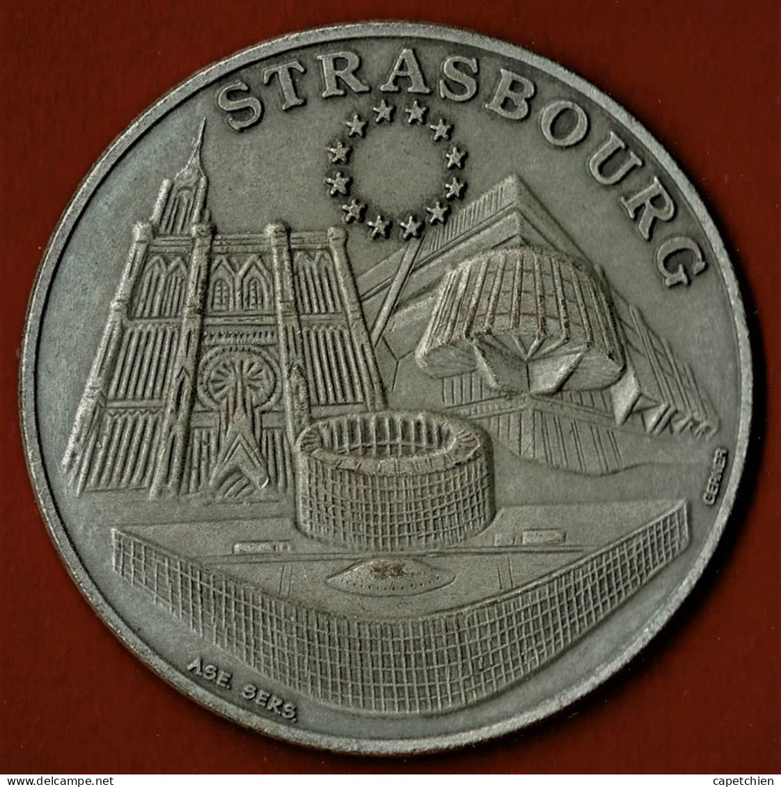 MEDAILLE 55 ANS  DE LA LIBERATION De STRASBOURG /  1944 - 1999 ( Avec écrin ) - Andere & Zonder Classificatie