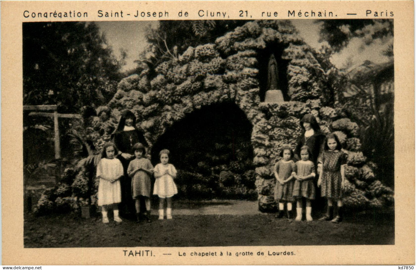 Tahiti - Le Chapelet A La Grotte De Lourdes - Tahiti