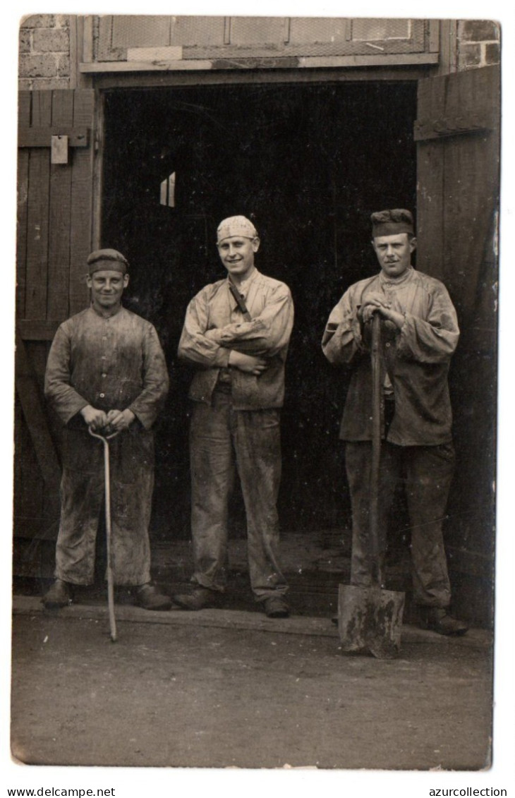 Groupe De Cantonniers. Carte Photo Non Située - Kunsthandwerk