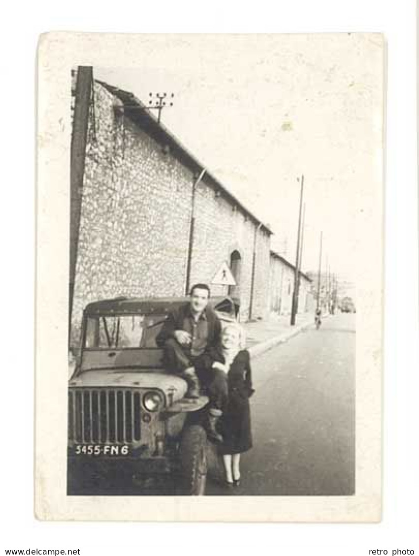 2 Photos Automobile Jeep , Soldats, Chien Loup - Automobili