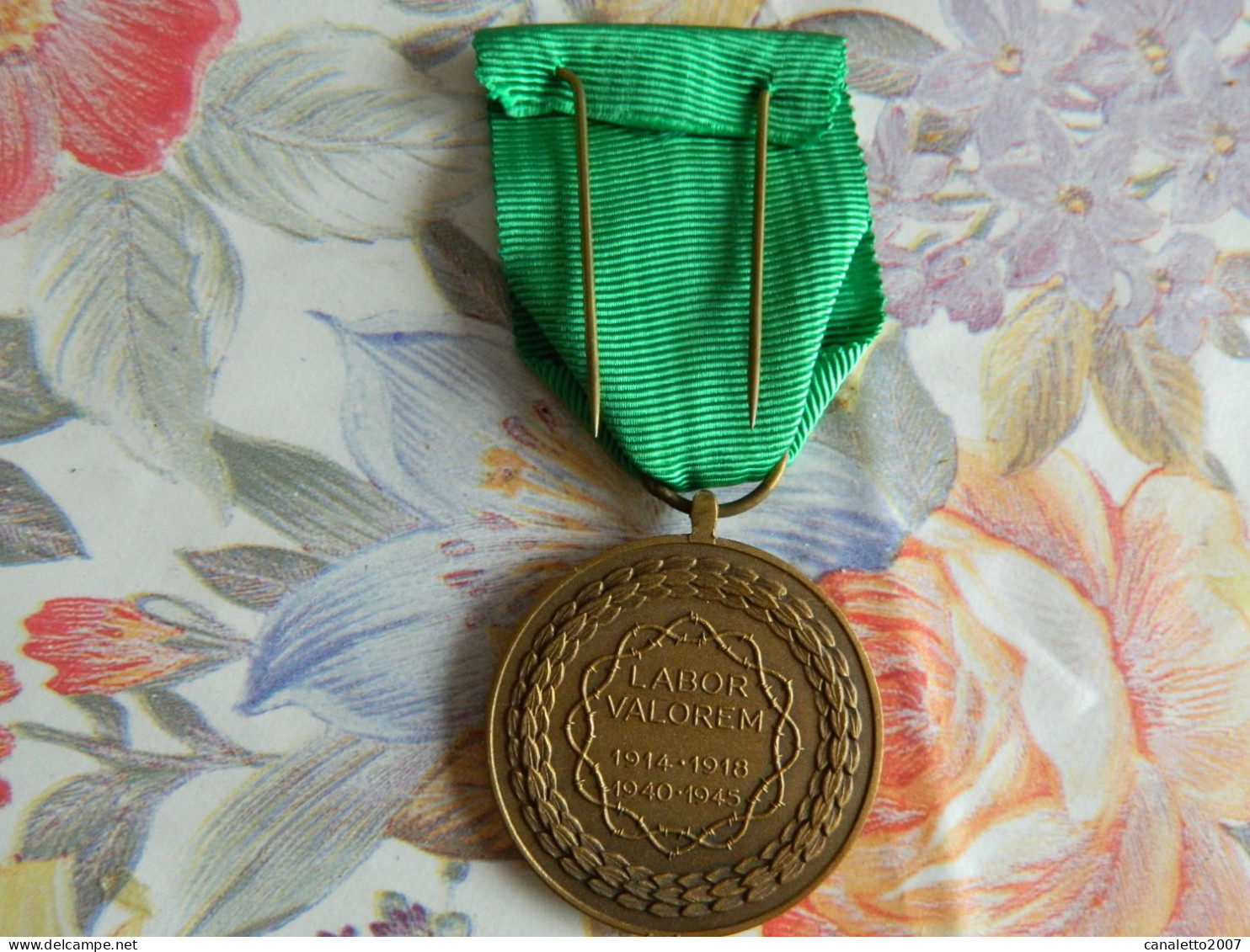 MEDAILLE +MILITARIA: MEDAILLE ASSOCIATIVE ANCIENS PRISONNIERS DE LA GUERRE 14/18 ET 39/45 ETAT IMPECCABLE - Bélgica