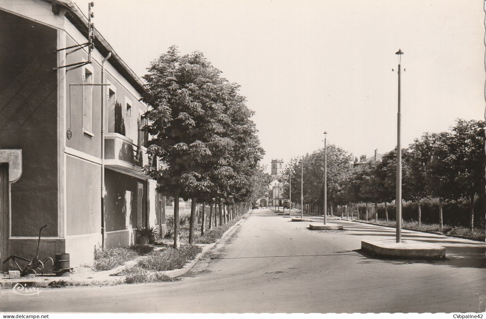 GIGNAC (34) Avenue De La Gare  CPSM PF - Gignac