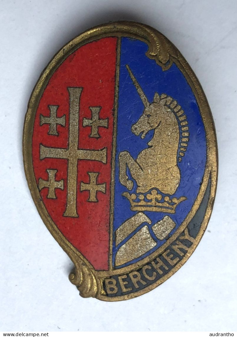 Insigne Militaire - 1er Régiment De Hussards Parachutistes - Bercheny -  Drago Paris H295 - Army