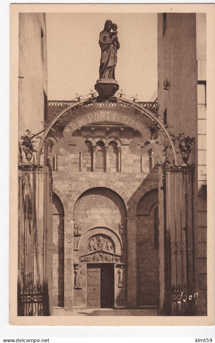 Clermont-Ferrand - Entrée De L'église Notre-Dame Du Port - Clermont Ferrand