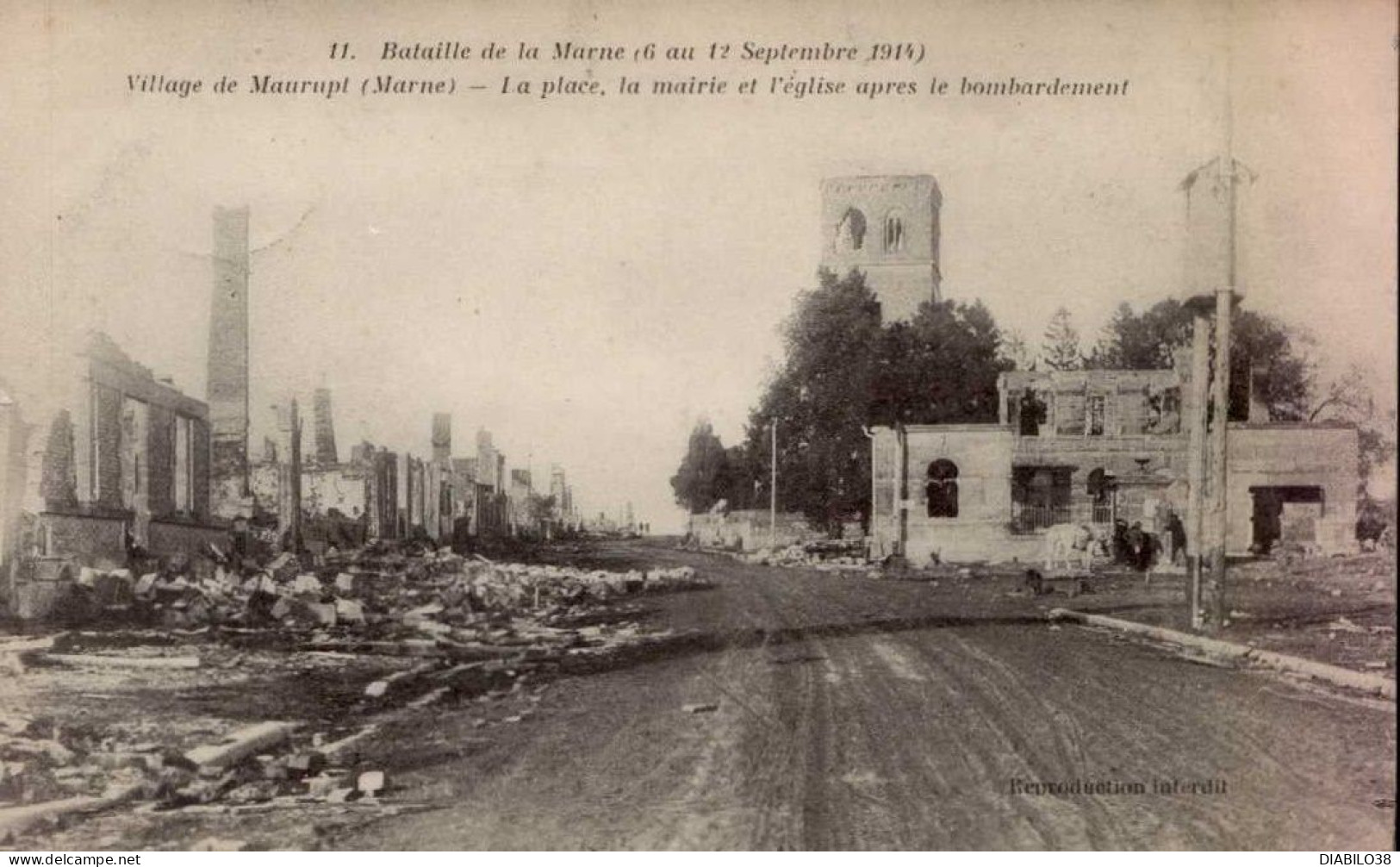 GUERRE DE 1914  _ LOT DE 3 CARTES . FERE-CHAMPENOISE . LA GARE BOMBARDEE . . . VILLAGE DE MAURUPT . . - Weltkrieg 1914-18