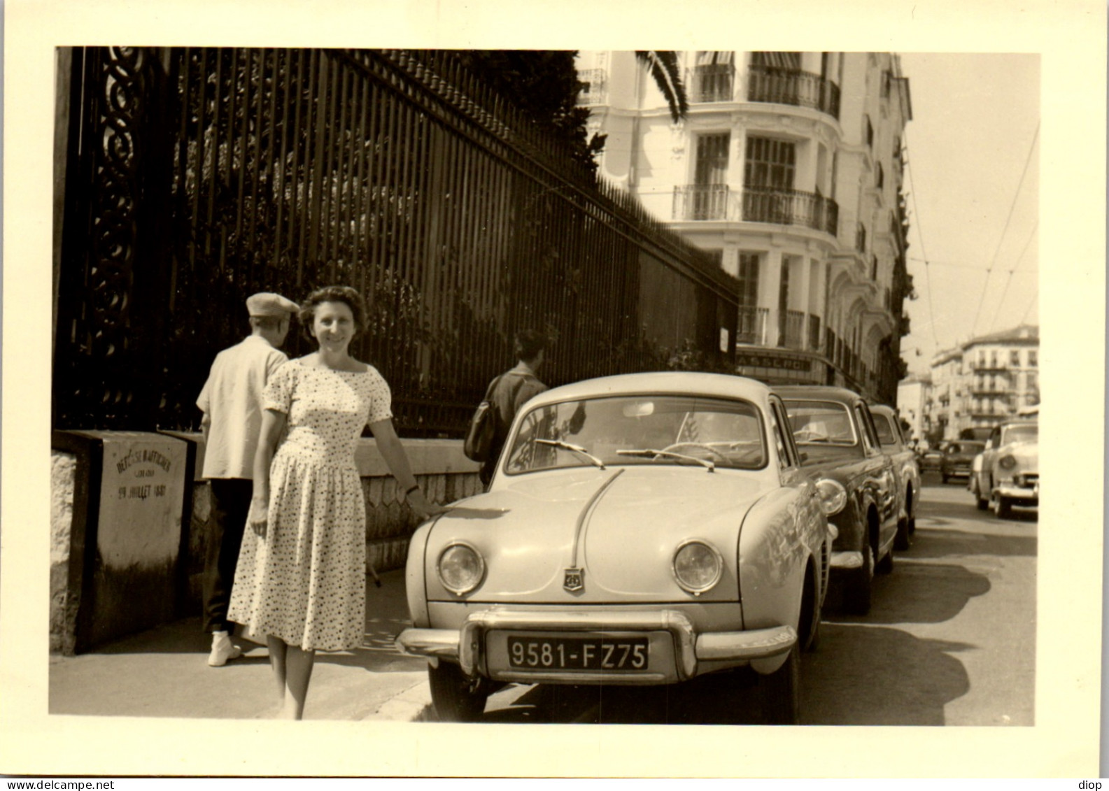 Photographie Photo Vintage Snapshot Amateur Automobile Voiture Auto Paris  - Cars