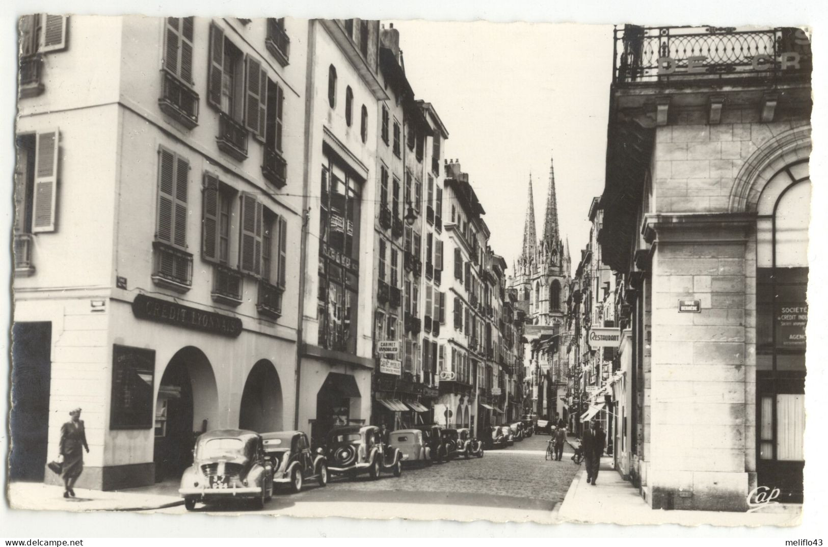 64/ CPSM - Bayonne - Rue Du Pont Neuf (vieilles Voitures) - Bayonne