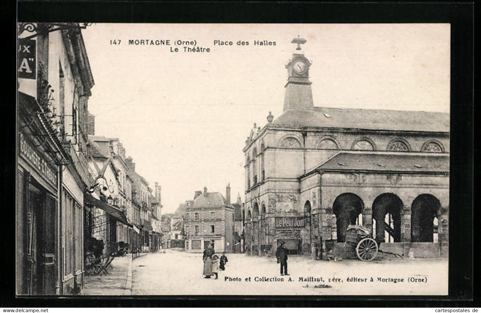 CPA Mortagne, Place Des Halles, Le Théâtre  - Other & Unclassified