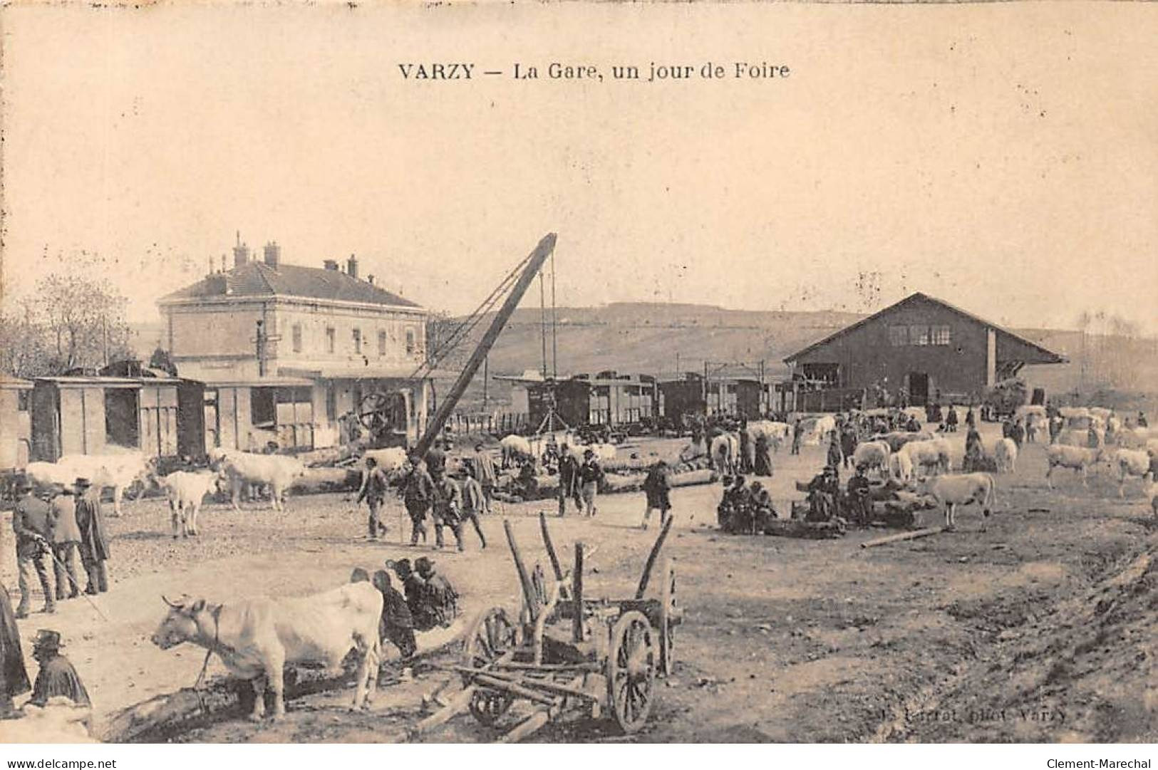 VARZY - La Gare, Un Jour De Foire - Très Bon état - Andere & Zonder Classificatie