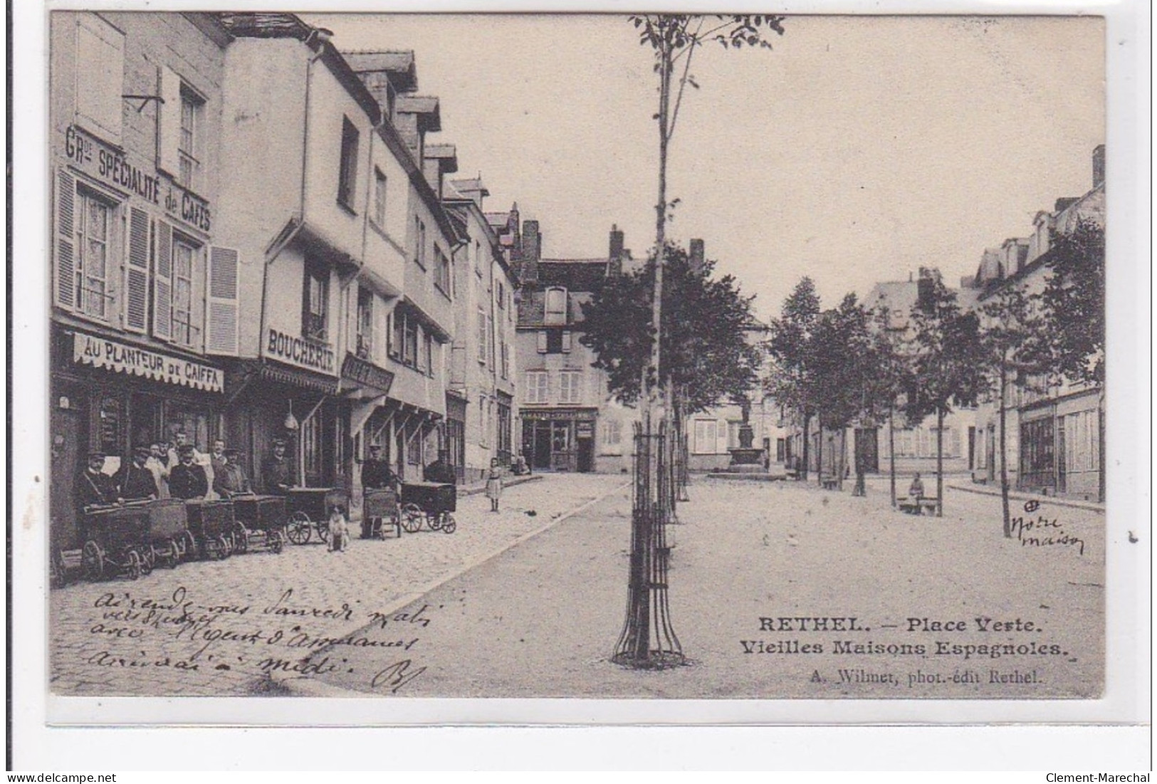 RETHEL : Place Verte, Vieilles Maisons Espagnoles (planteur De Caiffa, Voiture A Chien) - Tres Bon Etat - Rethel